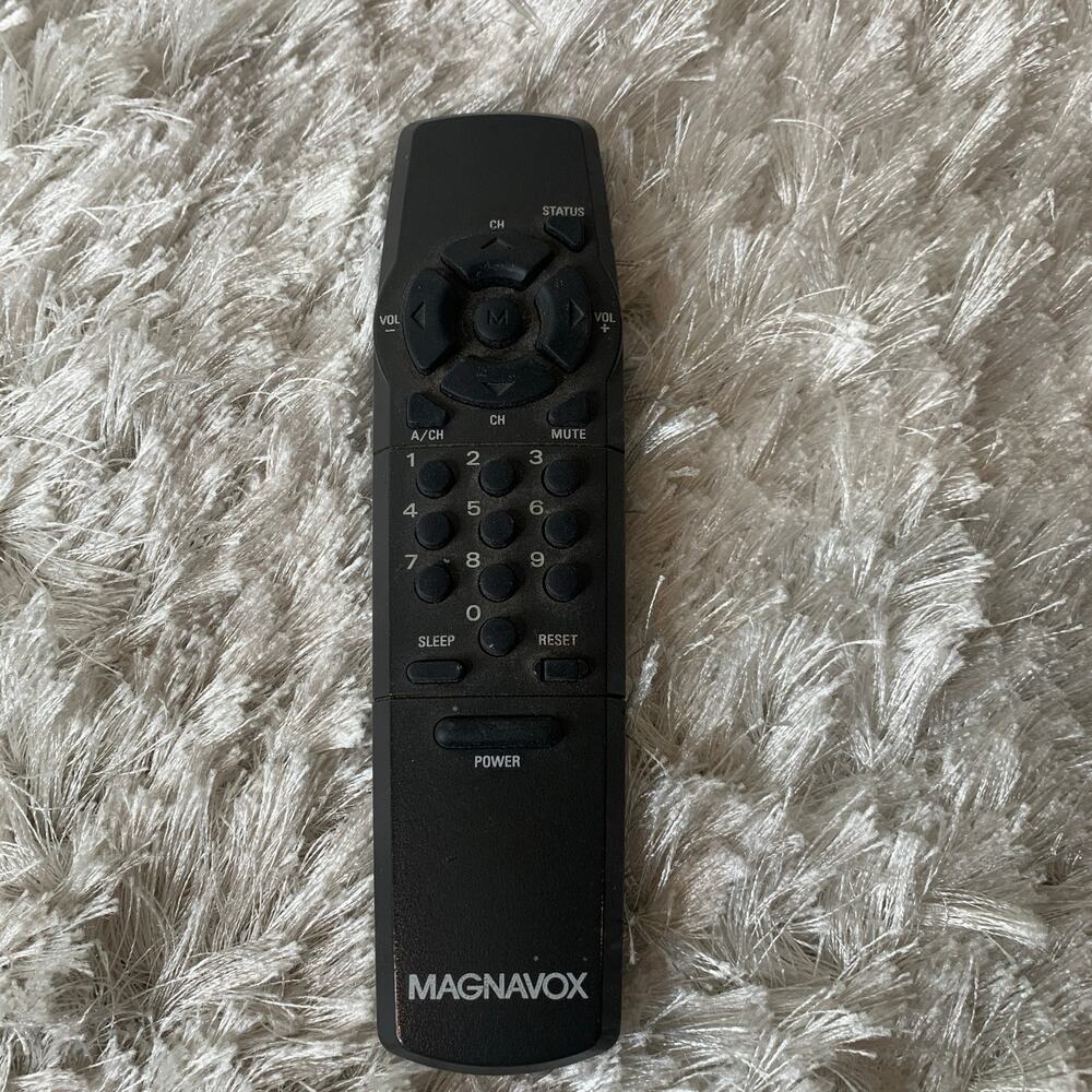Genuine Magnavox 00T213AG-MA02 TV OEM Remote Control Works 2 AAA Batteries